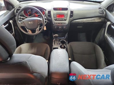 Zdjęcie 8 z 13 samochodu: 2015 KIA SORENTO LX VIN:5XYKT3A62FG616144 - miniatura