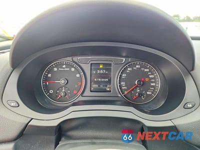 Zdjęcie 9 z 12 samochodu: 2016 AUDI Q3 PRESTIGE VIN:WA1FFCFS4GR012767 - miniatura