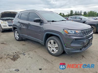 Czwarte zdjęcie samochodu z boku: 2022 JEEP COMPASS LATITUDE VIN:3C4NJDBB7NT102043 - miniatura