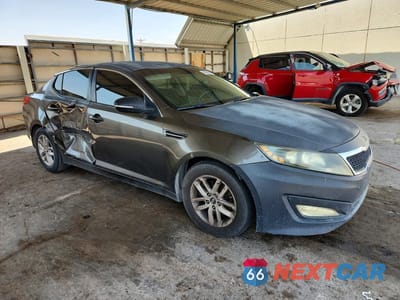 Czwarte zdjęcie samochodu z boku: 2011 KIA OPTIMA LX VIN:KNAGM4A71B5152135 - miniatura