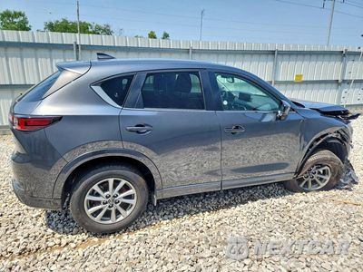 Trzecie zdjęcie samochodu z tyłu: 2025 MAZDA CX-5 PREFERRED VIN:JM3KFBCM9S0804065 - miniatura