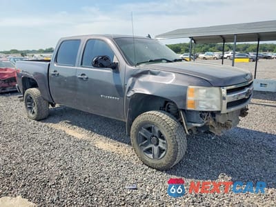 Czwarte zdjęcie samochodu z boku: 2011 CHEVROLET SILVERADO K1500 LTZ VIN:3GCPKTE33BG233043 - miniatura