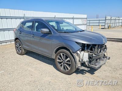 Czwarte zdjęcie samochodu z boku: 2018 NISSAN ROGUE SPORT SL VIN:JN1BJ1CP8JW182200 - miniatura