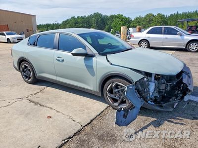 Czwarte zdjęcie samochodu z boku: 2026 KIA K4 EX VIN:3KPFU4DE9TE303320 - miniatura