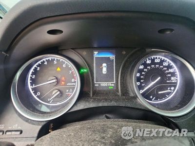 Zdjęcie 9 z 12 samochodu: 2018 TOYOTA CAMRY SE VIN:4T1B11HK6JU536104 - miniatura