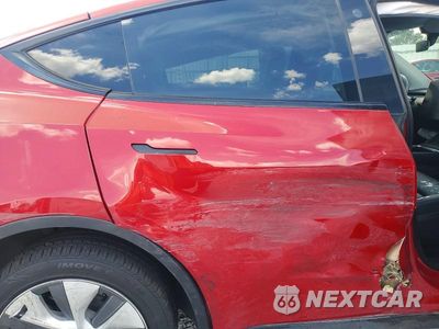 Zdjęcie 10 z 13 samochodu: 2022 TESLA MODEL Y VIN:7SAYGDEE6NA001690 - miniatura