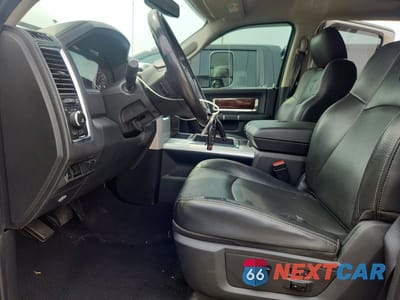 Zdjęcie 7 z 13 samochodu: 2012 DODGE RAM 3500 LARAMIE VIN:3C63DRML3CG342334 - miniatura
