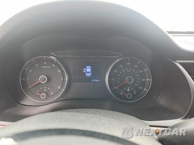 Zdjęcie 9 z 12 samochodu: 2019 KIA CADENZA VIN:KNALC4J16K5171292 - miniatura