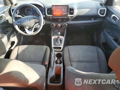 Zdjęcie 8 z 12 samochodu: 2021 HYUNDAI VENUE SE VIN:KMHRB8A35MU066272 - miniatura