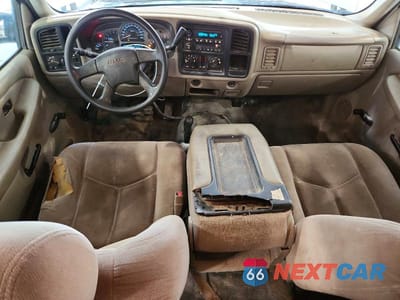 Zdjęcie 8 z 12 samochodu: 2005 GMC SIERRA K2500 HEAVY DUTY VIN:1GTHK23U05F847676 - miniatura