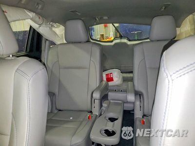 Zdjęcie 10 z 14 samochodu: 2019 TOYOTA HIGHLANDER LIMITED PLATINUM VIN:5TDDZRFH0KS991726 - miniatura