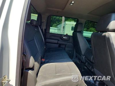 Zdjęcie 10 z 12 samochodu: 2020 CHEVROLET SILVERADO K3500 VIN:1GC4YSEY1LF311278 - miniatura
