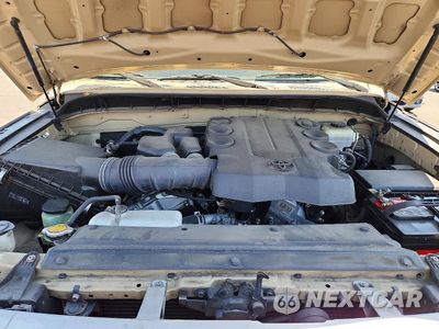 Zdjęcie 12 z 14 samochodu: 2011 TOYOTA FJ CRUISER BASE VIN:JTEZU4BF5BK011292 - miniatura