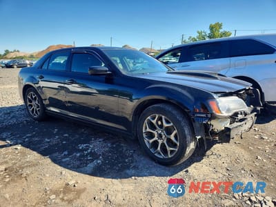 Czwarte zdjęcie samochodu z boku: 2017 CHRYSLER 300 S VIN:2C3CCAGG9HH558020 - miniatura
