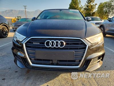Piąte zdjęcie samochodu w środku: 2017 AUDI A3 PREMIUM PLUS VIN:WAUJ8GFF2H1029360 - miniatura