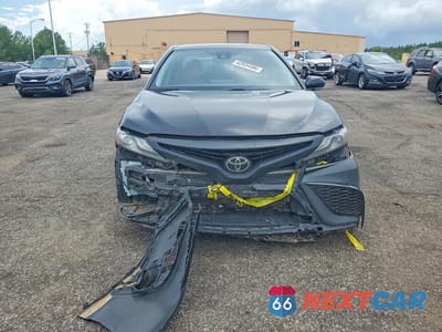 Piąte zdjęcie samochodu w środku: 2021 TOYOTA CAMRY XSE VIN:4T1K61AK8MU433170 - miniatura