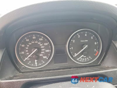 Zdjęcie 9 z 14 samochodu: 2015 BMW X1 XDRIVE28I VIN:WBAVL1C56FVY34079 - miniatura
