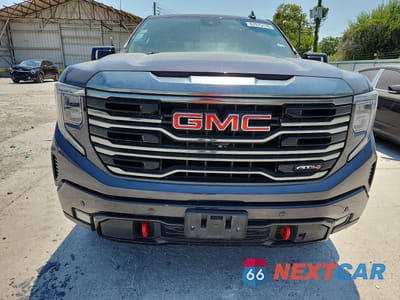 Piąte zdjęcie samochodu w środku: 2022 GMC SIERRA K1500 AT4 VIN:3GTPUEEL8NG578837 - miniatura