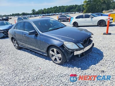 Czwarte zdjęcie samochodu z boku: 2010 MERCEDES-BENZ E 350 4MATIC VIN:WDDHF8HB5AA082363 - miniatura