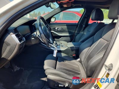 Zdjęcie 7 z 13 samochodu: 2019 BMW 330XI VIN:3MW5R7J51K8B01195 - miniatura