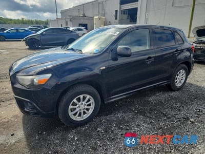 2011 MITSUBISHI OUTLANDER SPORT ES JA4AP3AUXBZ012264 - główne zdjęcie licytacji z USA - miniatura