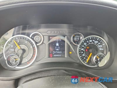 Zdjęcie 9 z 12 samochodu: 2022 RAM 3500 VIN:3C7WRSCL7NG107800 - miniatura