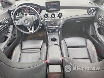 Zdjęcie 8 z 12 samochodu: 2019 MERCEDES-BENZ CLA 250 VIN:WDDSJ4EB0KN740246 - miniatura
