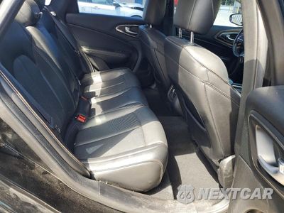 Zdjęcie 10 z 12 samochodu: 2015 CHRYSLER 200 C VIN:1C3CCCEG3FN542866 - miniatura