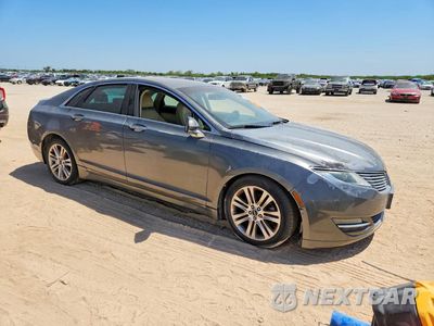 Czwarte zdjęcie samochodu z boku: 2014 LINCOLN MKZ VIN:3LN6L2GKXER804796 - miniatura