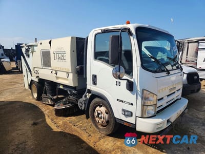 Czwarte zdjęcie samochodu z boku: 2010 ISUZU NQR SWEEPER TRUCK VIN:JALE5W164A7901456 - miniatura