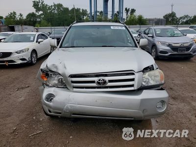 Piąte zdjęcie samochodu w środku: 2004 TOYOTA HIGHLANDER BASE VIN:JTEGD21A140082893 - miniatura