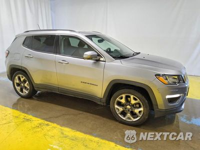 Czwarte zdjęcie samochodu z boku: 2019 JEEP COMPASS LIMITED VIN:3C4NJCCB8KT819376 - miniatura