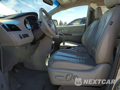 Zdjęcie 7 z 14 samochodu: 2014 TOYOTA SIENNA XLE 8-PASSENGER VIN:5TDYK3DC6ES507959 - miniatura
