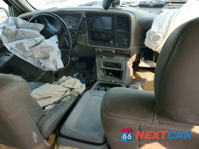 Zdjęcie 8 z 12 samochodu: 2001 CHEVROLET SILVERADO K2500 HEAVY DUTY VIN:1GCHK29UX1E245908 - miniatura