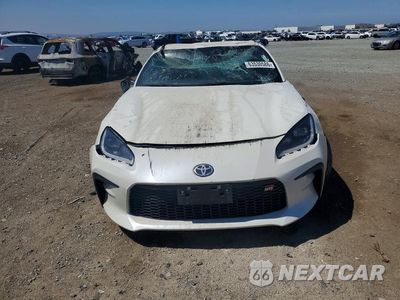Piąte zdjęcie samochodu w środku: 2024 TOYOTA GR86 BASE VIN:JF1ZNBB16R8758391 - miniatura