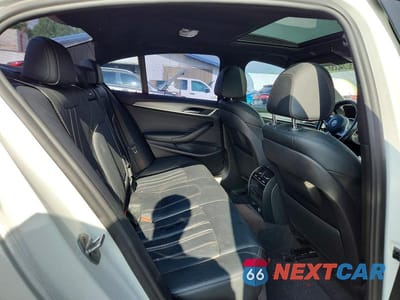 Zdjęcie 10 z 13 samochodu: 2019 BMW 540 XI VIN:WBAJE7C56KG892610 - miniatura