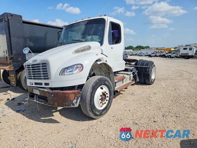 2015 FREIGHTLINER M2 106 MED 1FUBCXCY7FHGJ9940 - główne zdjęcie licytacji z USA - miniatura