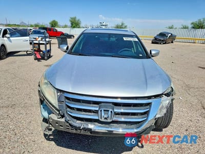 Piąte zdjęcie samochodu w środku: 2013 HONDA CROSSTOUR EX VIN:5J6TF3H38DL002119 - miniatura
