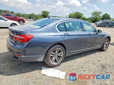 Trzecie zdjęcie samochodu z tyłu: 2016 BMW 750 XI VIN:WBA7F2C57GG419641 - miniatura
