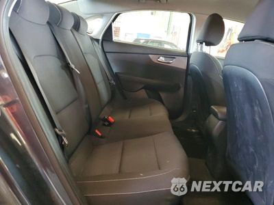 Zdjęcie 10 z 12 samochodu: 2019 KIA FORTE LXS VIN:3KPF24AD5KE076532 - miniatura