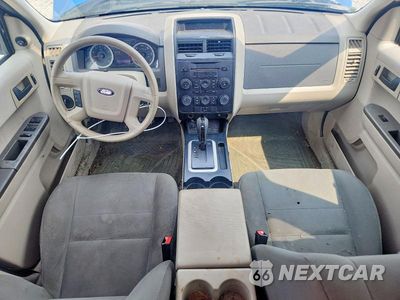Zdjęcie 8 z 13 samochodu: 2012 FORD ESCAPE XLS VIN:1FMCU0C71CKA37203 - miniatura
