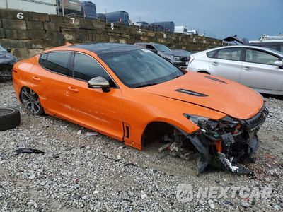 Czwarte zdjęcie samochodu z boku: 2020 KIA STINGER GT2 VIN:KNAE55LC5L6075639 - miniatura
