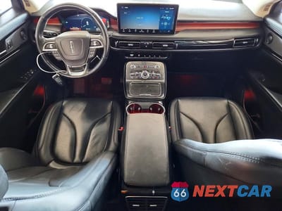 Zdjęcie 8 z 13 samochodu: 2022 LINCOLN NAUTILUS RESERVE VIN:2LMPJ8K93NBL03687 - miniatura