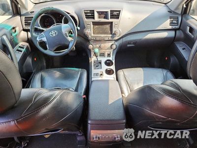 Zdjęcie 8 z 13 samochodu: 2012 TOYOTA HIGHLANDER SE VIN:5TDBK3EH0CS162487 - miniatura