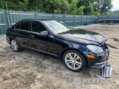 Czwarte zdjęcie samochodu z boku: 2014 MERCEDES-BENZ C 300 4MATIC VIN:WDDGF8AB7ER308299 - miniatura