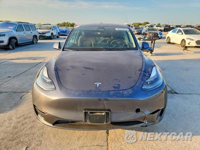 Piąte zdjęcie samochodu w środku: 2023 TESLA MODEL Y VIN:7SAYGDEE7PF857098 - miniatura
