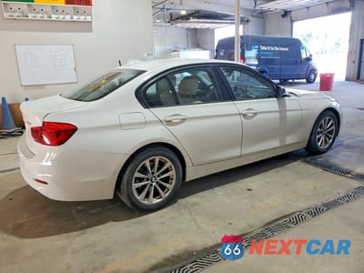 Trzecie zdjęcie samochodu z tyłu: 2017 BMW 320 XI VIN:WBA8E5G35HNU45556 - miniatura
