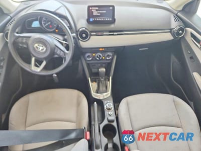 Zdjęcie 8 z 12 samochodu: 2020 TOYOTA YARIS LE VIN:3MYDLBYV1LY715806 - miniatura