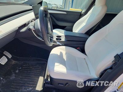 Zdjęcie 7 z 12 samochodu: 2024 TESLA MODEL Y VIN:7SAYGDEF8RA257201 - miniatura