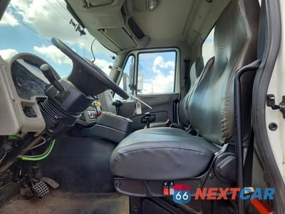 Zdjęcie 7 z 13 samochodu: 2014 INTERNATIONAL 7600 DUMP TRUCK VIN:1HTGSSJT9EH025391 - miniatura